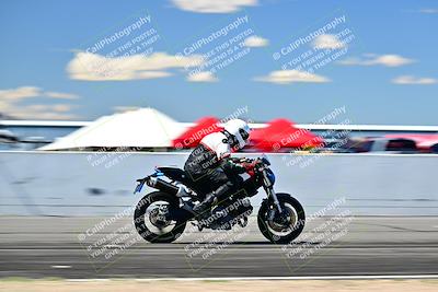 media/Mar-25-2024-Moto Forza (Mon) [[8d4319bd68]]/4-Novice Group/Session 4 Front Straight Speed Pans/